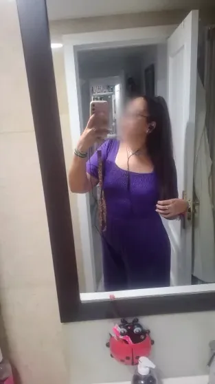 Charlotte, 34