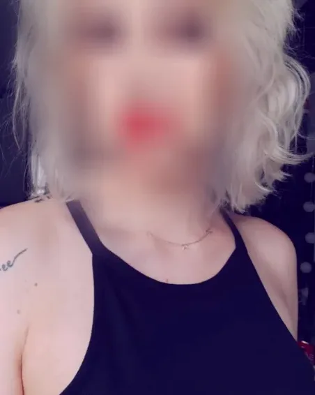 Courtney, 37