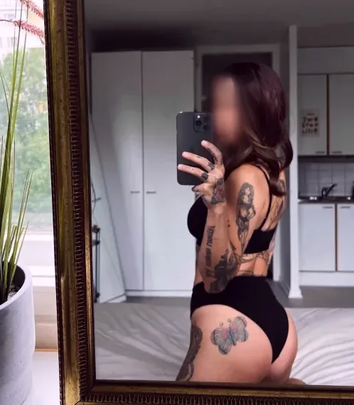 Demi, 27