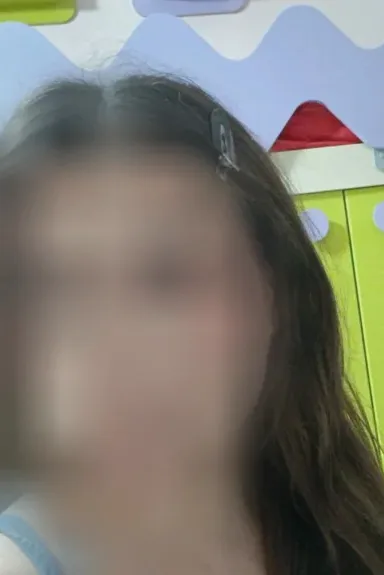 Emma, 33