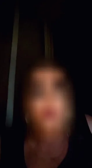 Isabelle, 34