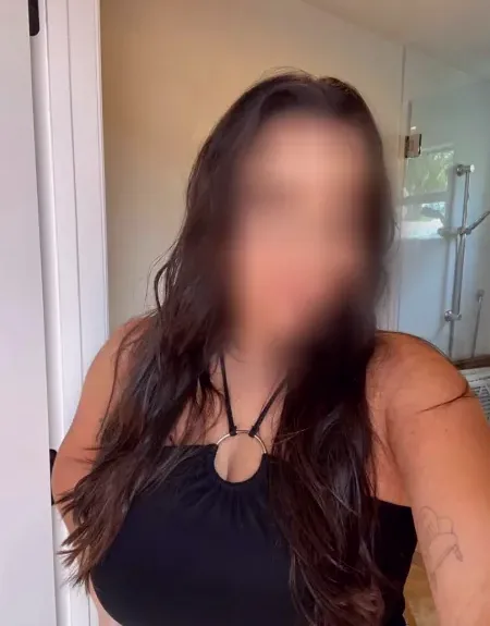 Leyla, 36