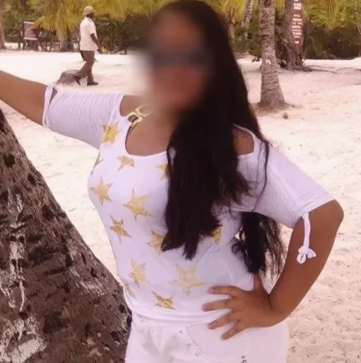 Olivia, 28