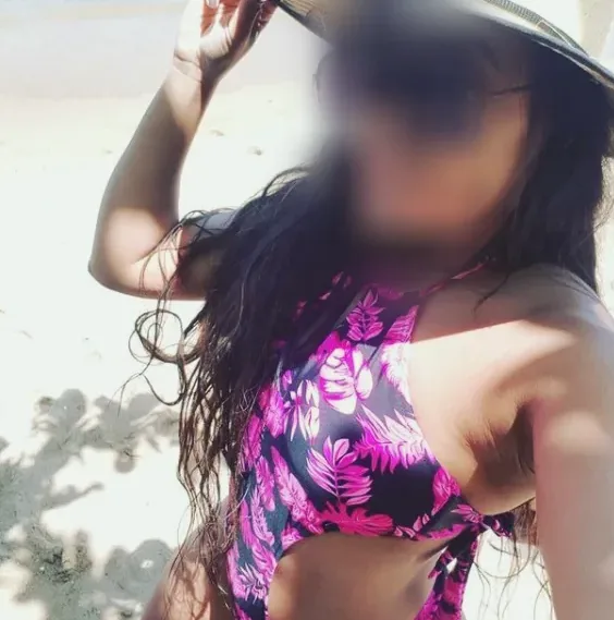 Rhian, 35