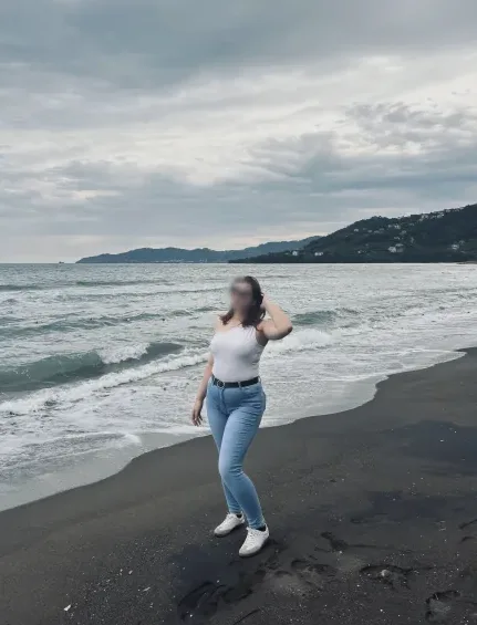 Zainab, 21
